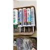 Image 4 : 2 TRAYS OF CAULKING, HARDWARE AND WIND RIVER GLOVES