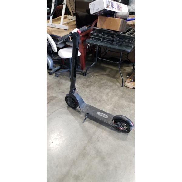 TURBOANT MOTORIZED SCOOTER. NO CHARGER. WORKING