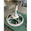 Image 2 : PAIR OF UMBRELLA STANDS