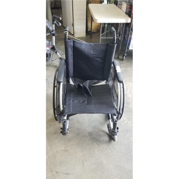 FOLDING WHEEL CHAIR