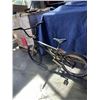 Image 3 : UNBRANDED CHROME BIKE