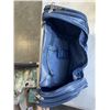 Image 3 : 4 NEW LAVIEVERT TOILETRY BAGS. BLUE