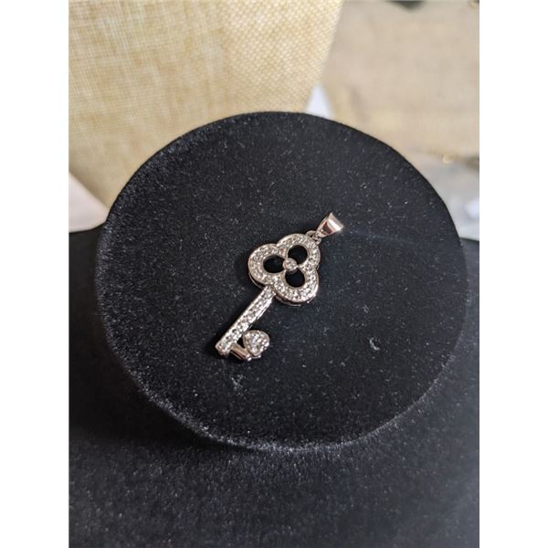 STERLING SILVER KEY PENDANT MARKED 925