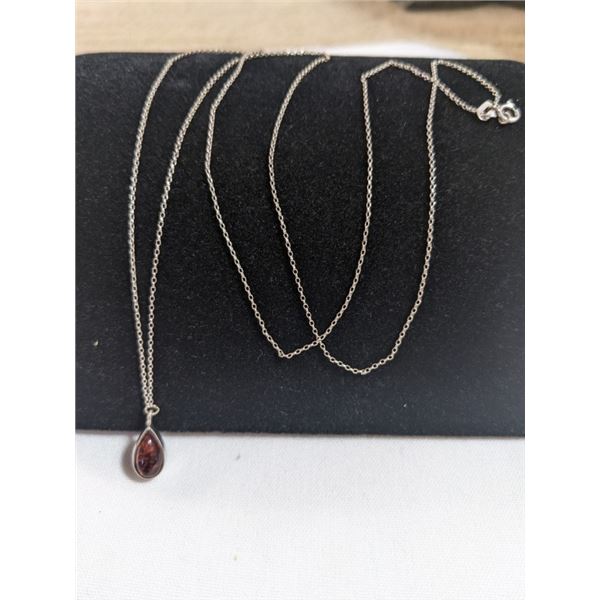 ITALY 925 STERLING SILVER CHAIN, 28" LONG W/ AMBER PENDANT