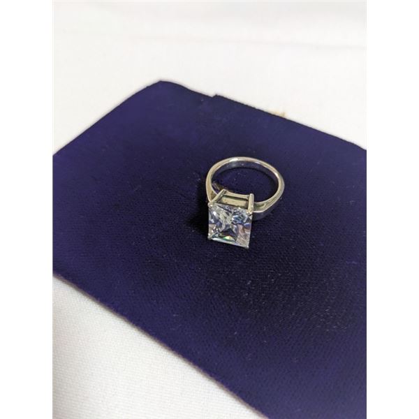 STERLING SILVER RING, MARKED 925 SIZE 6.5