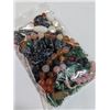 Image 1 : BAG OF MISC GEM STONES BEADS AND PEARLS