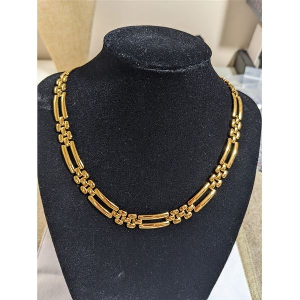 GOLD TONE CHOKER NECKLACE