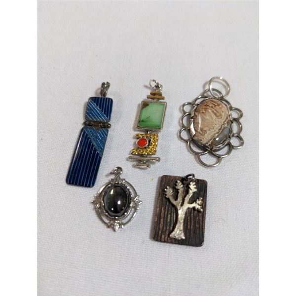 5 VINTAGE PENDANTS W/ STONES