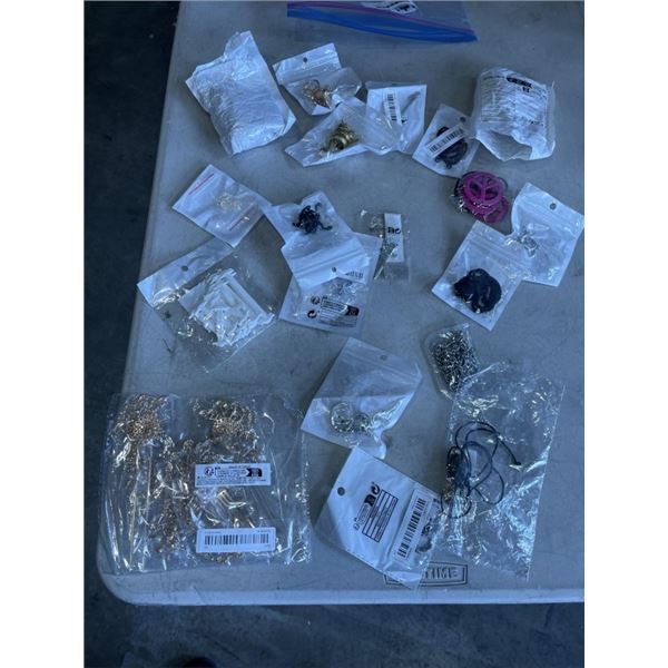 BAG OF ASSORTED JEWELLERY