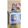 Image 2 : 2 YOTO CARD CASES AND 2 ONE PIECE CARD GAME STARTING DECKS
