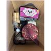 Image 5 : BOX OF MISC COSTUME JEWELELRY