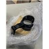 Image 2 : NEW SET OF LE CREUSET SALT AND PEPPER MILLS, PIZZA PEEL AND COFFEE CARAFFE