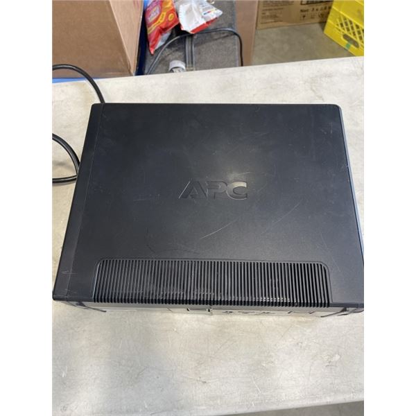 APC BACK-UPS XS 1300.