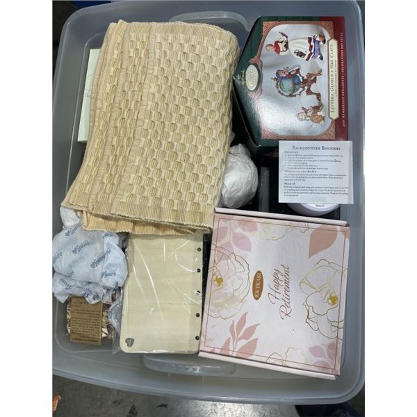 LARGE TOTE FULL OF BOYDS BEARS AND  CANDLE LITES - MOST BEARS IN ORIGINAL BOXES