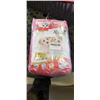 Image 1 : 4 PACKS OF FEMALE DISPOSABLE DOG DIAPERS. 45 DIAPERS PER PACK. WAIST 7-12"