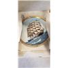 Image 2 : 3 DECORATIVE PLATES IN BOXES