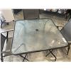 Image 7 : 5 PIECE PATIO SET. CHAIRS ARE FOLDABLE
