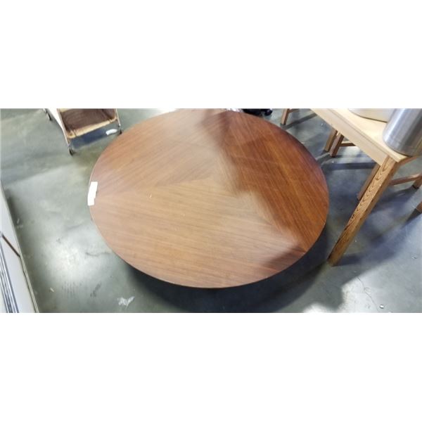 LARGE ROUND COFFEE TABLE
