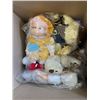 Image 3 : 2 BOXES OF VINTAGE DOLLS AND HAND KNIT DOLL ACCESSORIES