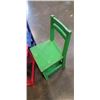 Image 3 : 4 WOODEN KIDS CHAIRS AND SIDE TABLE