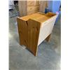 Image 4 : 2 SIDE TABLES