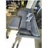 Image 4 : BLUE NAVY SECTIONAL SOFA W/ OTTOMAN