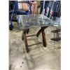 Image 2 : 3 PIECE MODERN COFFEE TABLE SET WITH GLASS SURFACE