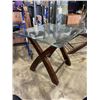 Image 3 : 3 PIECE MODERN COFFEE TABLE SET WITH GLASS SURFACE