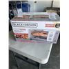 Image 2 : BLACK AND DECKER 4-SLICE AIR FRY TOASTER OVEN - TESTED WORKING, RETAIL $179