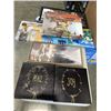 Image 1 : LOT OF WALL CANVAS'