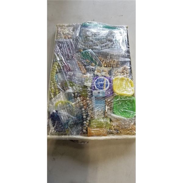 TRAY OF JEWELLERY SUPPLIES INCLUDING BEADS ETC