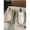 Image 3 : 5 ASSORTED PAIRS LADIES LEATHER SHOES