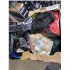 Image 2 : 2 TRAYS OF REUSABLE SHOPPING BAGS AND TOTE BAGS