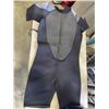 Image 2 : 3 NEW W/ TAGS WETSUITS - 2 SIZE XXL AND XL