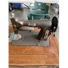 Image 2 : VINTAGE SEWING MACHINE IN TABLE