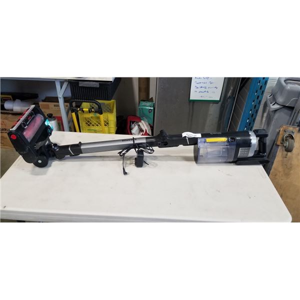 SHARK STRATOS DUO CLEAN CORDLESS VACUUM WITH CHARGER, TESTED WORKING