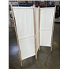 Image 2 : 3 PANEL ROOM DIVIDER