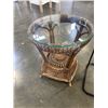 Image 2 : 2 SIDE TABLES