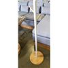 Image 2 : MODERN COAT RACK