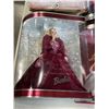 Image 4 : 4 VINTAGE BARBIES IN ORIGNAL PACKAGE, ONE OUT OF BOX - HOLIDAY COLLECTIONS 1998, 2001, 2002,