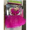 Image 4 : 4 VINTAGE BARBIES IN ORIGNAL PACKAGE, 1 OUT OF BOX - 1998 SLEEPING BEAUTY, 1991 DREAM BRIDE, 1994 SI