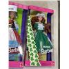 Image 2 : 3 VINTAGE BARBIES IN ORIGNAL PACKAGE - 1994 DOLLS OF THE WORLD COLLECTION