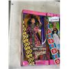 Image 4 : 3 VINTAGE BARBIES IN ORIGNAL PACKAGE - 1994 DOLLS OF THE WORLD COLLECTION