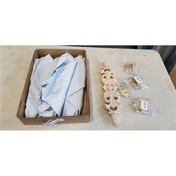 TRAY OF NEW DECORATIVE CARVED WOODEN MOLDINGS AND JEWELLERY ITEMS