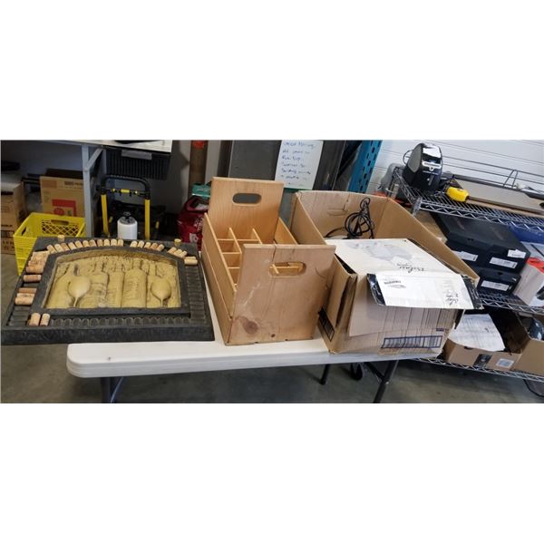 LOT OF DECOR, WALL SIGNS, ETC