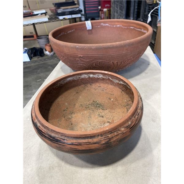 2 TERRACOTTA  PLANTER POTS - ONE IS 20INCH WIDE