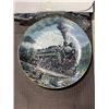 Image 3 : BOX OF VINTAGE WINTER SCENES AND ANIMAL COLLECTOR PLATES