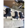Image 3 : 5 ASSORTED YOUTH BOOTS