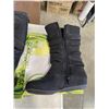 Image 4 : 5 NEW PAIRS ASSORTED LADIES BOOTS