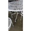 Image 4 : WHITE METAL PATIO TABLE AND 4 CHAIRS